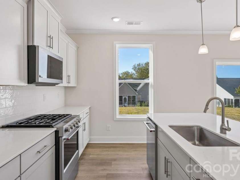 4255 Round Table Drive, Gastonia, NC 28056.  MLS# CAR4404627, YatesRealty ID 37198. 