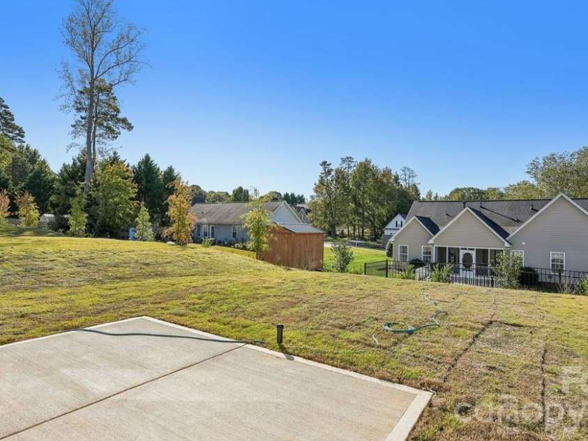 4255 Round Table Drive, Gastonia, NC 28056.  MLS# CAR4404627, YatesRealty ID 37198. 