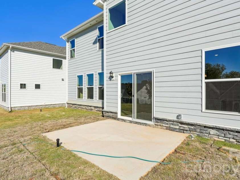 4255 Round Table Drive, Gastonia, NC 28056.  MLS# CAR4404627, YatesRealty ID 37198. 