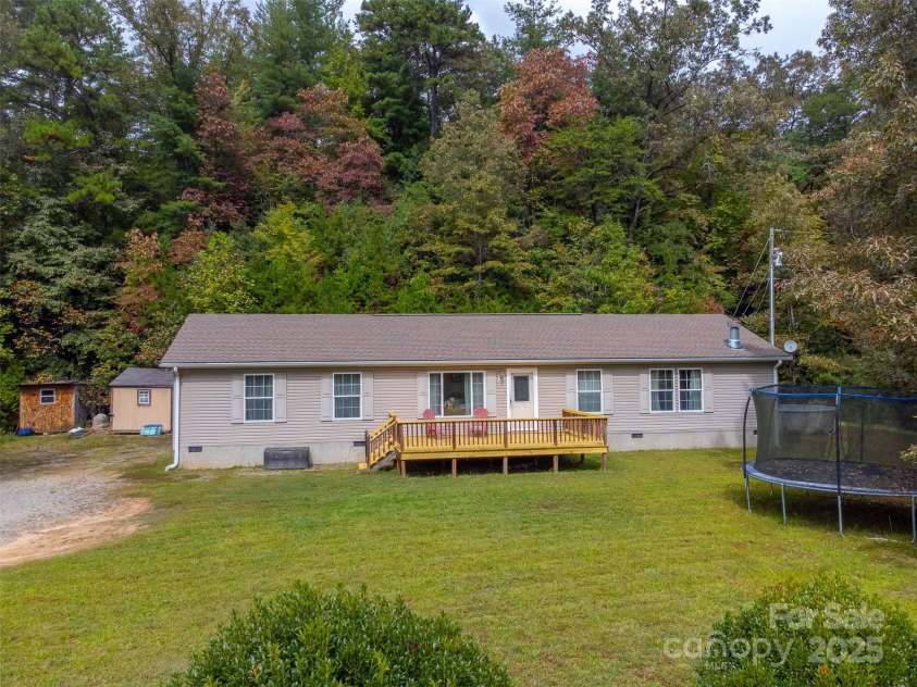 179 Fresh Water Ridge, Whittier, NC 28789.  MLS# CAR4311172, YatesRealty ID 372. 
