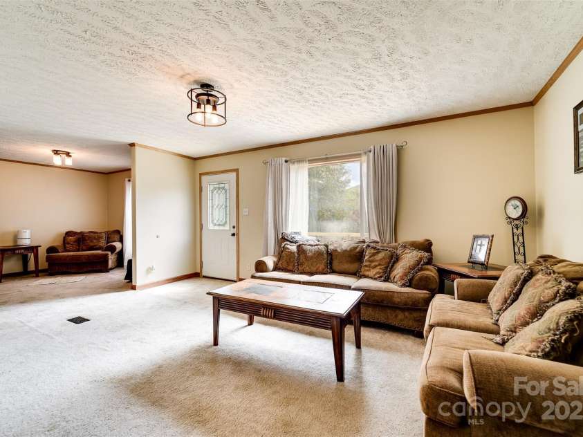 179 Fresh Water Ridge, Whittier, NC 28789.  MLS# CAR4311172, YatesRealty ID 372. 