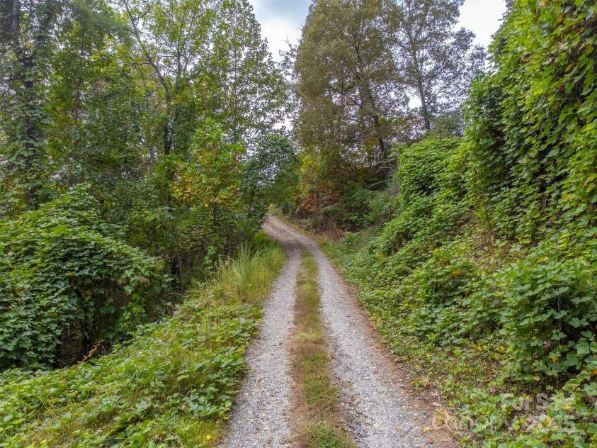 179 Fresh Water Ridge, Whittier, NC 28789.  MLS# CAR4311172, YatesRealty ID 372. 