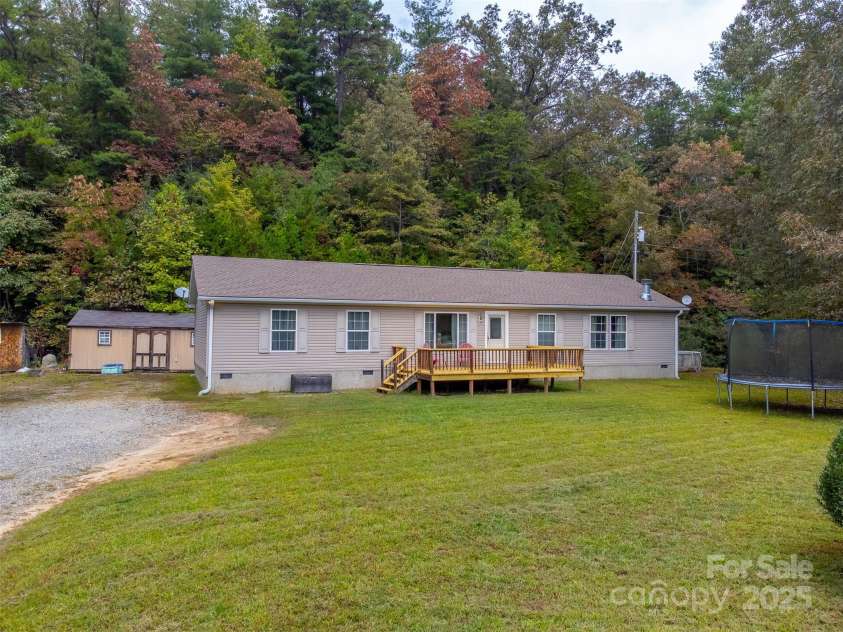 179 Fresh Water Ridge, Whittier, NC 28789.  MLS# CAR4311172, YatesRealty ID 372. 