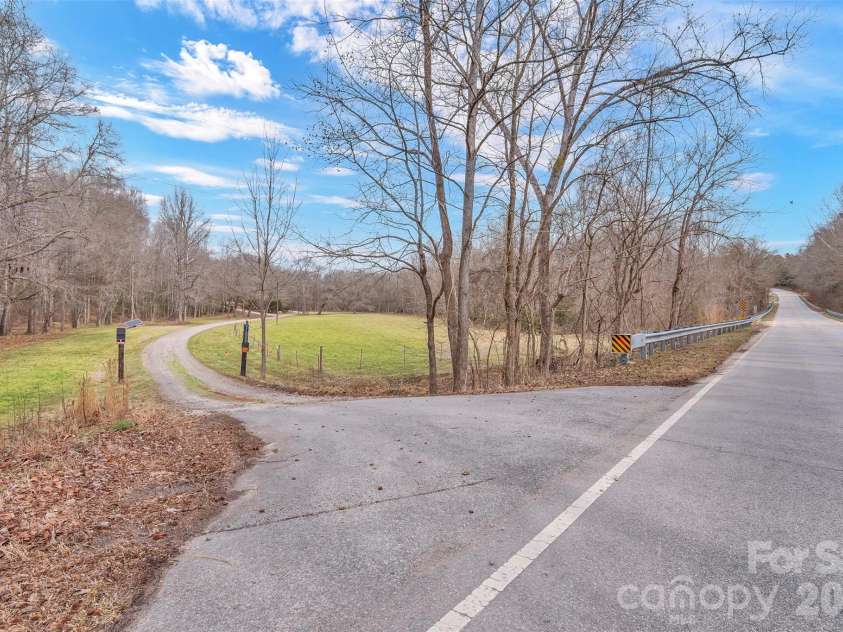 1791B Westbrook Road, Edgemoor, SC 29712.  MLS# CAR4356925, YatesRealty ID 3720. 