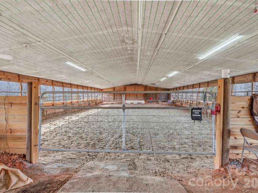 1791B Westbrook Road, Edgemoor, SC 29712.  MLS# CAR4356925, YatesRealty ID 3720. Indoor riding area