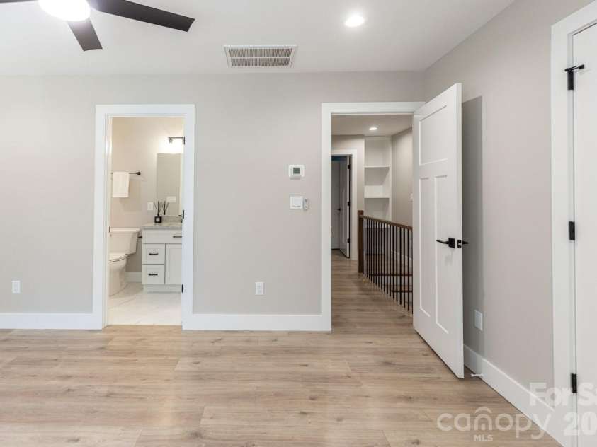 328 Bowditch Street, Burnsville, NC 28714.  MLS# CAR4332968, YatesRealty ID 3720. 