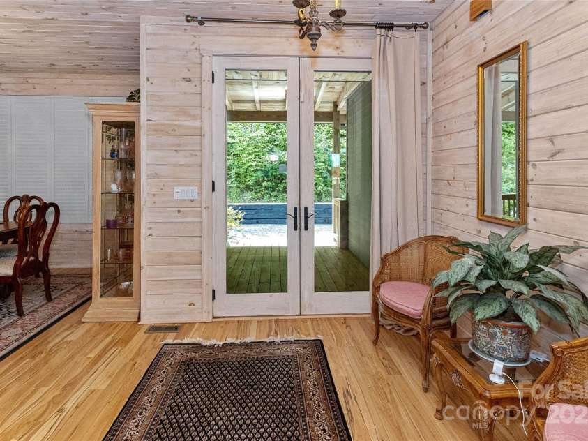 592 Susanna Cove Road, Mars Hill, NC 28754.  MLS# CAR4201421, YatesRealty ID 3720. Welcome home!