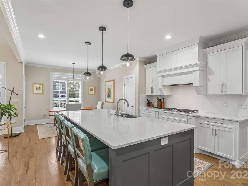 893 Players Ridge Road, Hickory, NC 28601.  MLS# CAR4305061, YatesRealty ID 37205. 