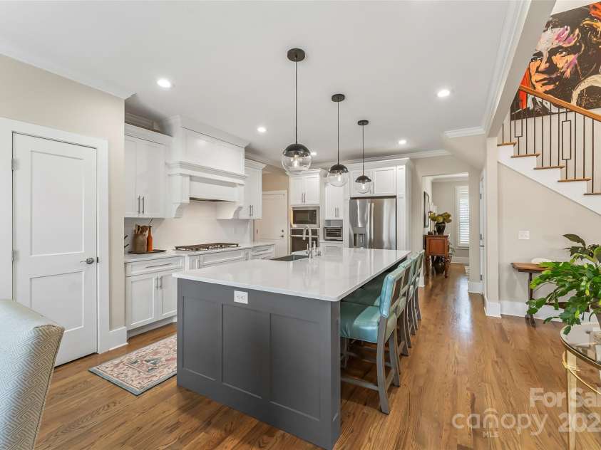 893 Players Ridge Road, Hickory, NC 28601.  MLS# CAR4305061, YatesRealty ID 37205. 