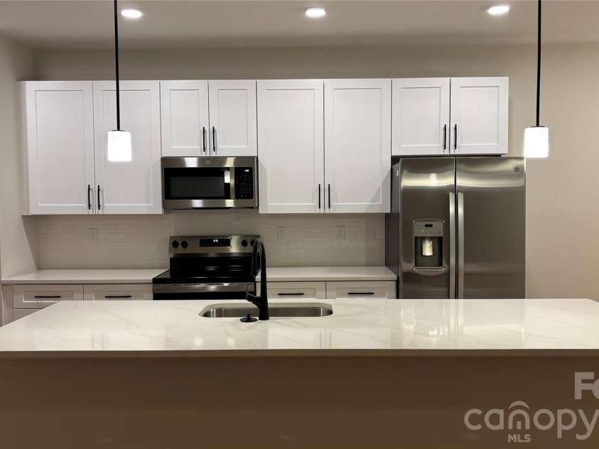 4817 Victoria Avenue, Charlotte, NC 28269.  MLS# CAR4404653, YatesRealty ID 37206. 