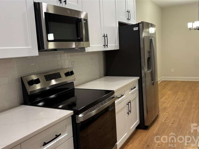 4817 Victoria Avenue, Charlotte, NC 28269.  MLS# CAR4404653, YatesRealty ID 37206. 