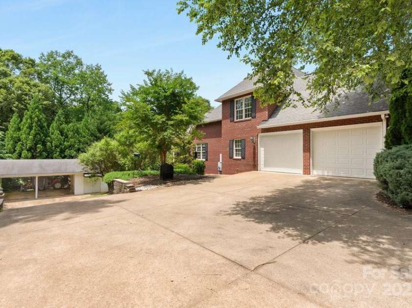 134 Brightmore Circle, Rutherfordton, NC 28139.  MLS# CAR4300991, YatesRealty ID 3721. Garage