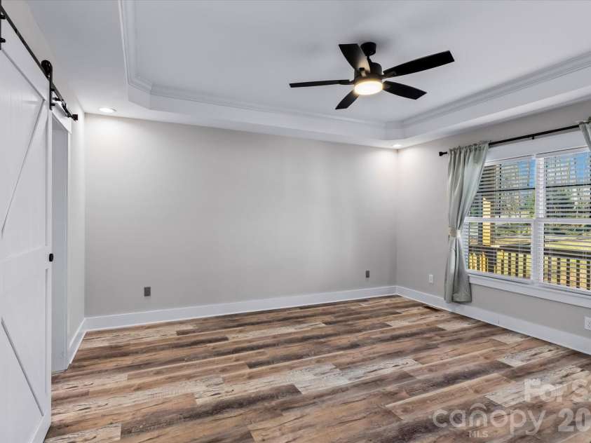 428 Florence Circle, Statesville, NC 28625.  MLS# CAR4346505, YatesRealty ID 3721. 