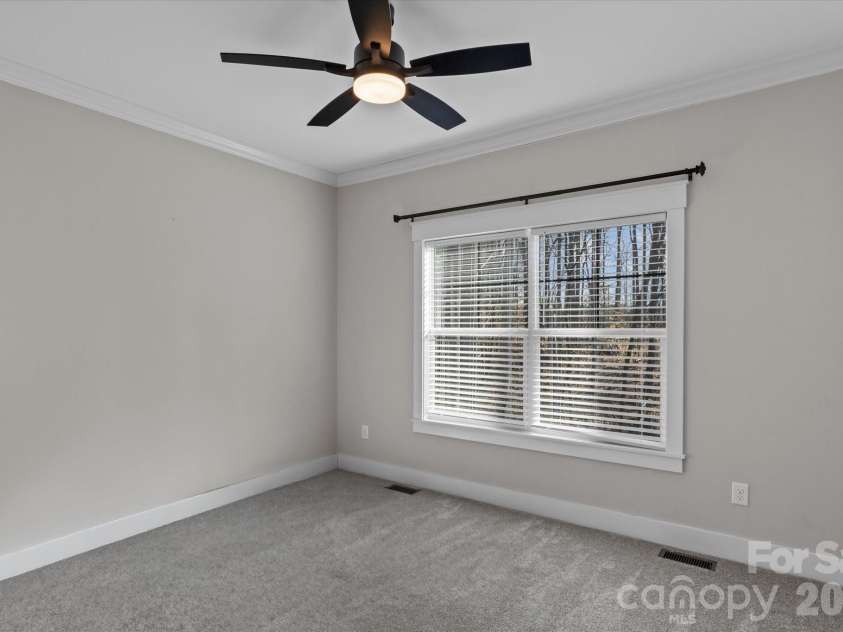 428 Florence Circle, Statesville, NC 28625.  MLS# CAR4346505, YatesRealty ID 3721. 