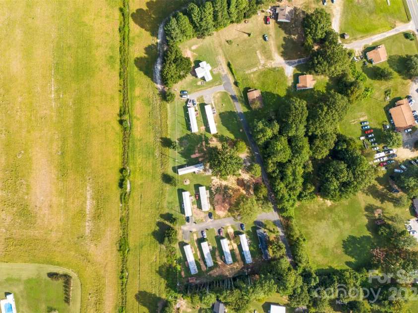 502 Cycle Lane, Dallas, NC 28034.  MLS# CAR4181921, YatesRealty ID 3721. 