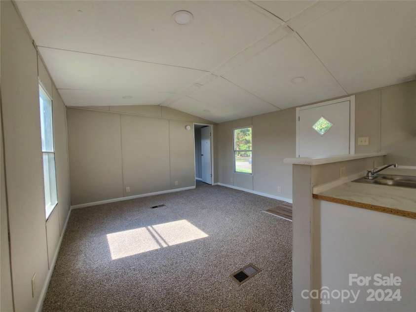 502 Cycle Lane, Dallas, NC 28034.  MLS# CAR4181921, YatesRealty ID 3721. 