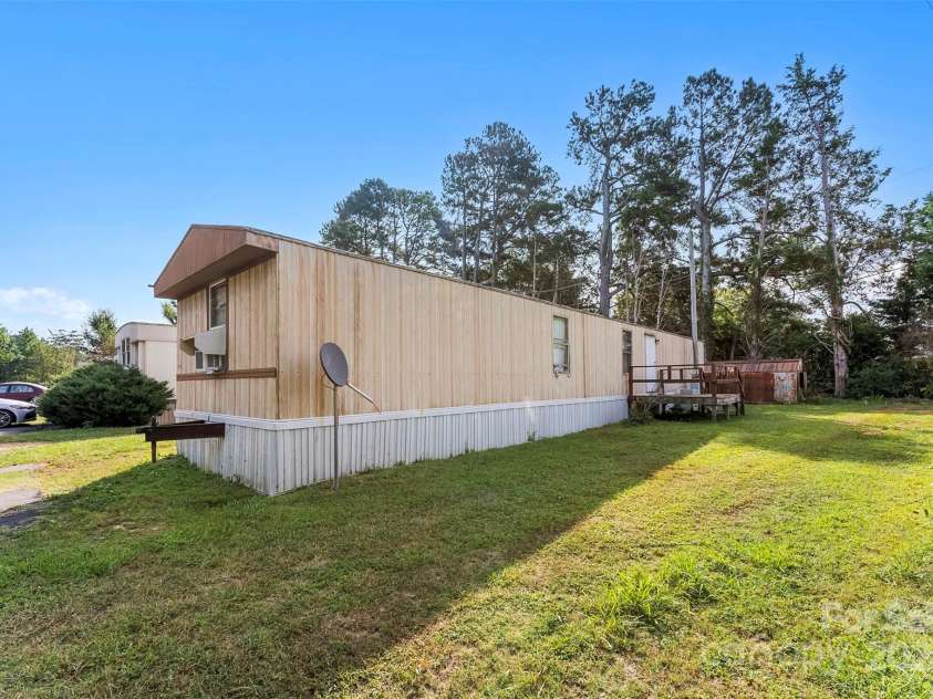 502 Cycle Lane, Dallas, NC 28034.  MLS# CAR4181921, YatesRealty ID 3721. 