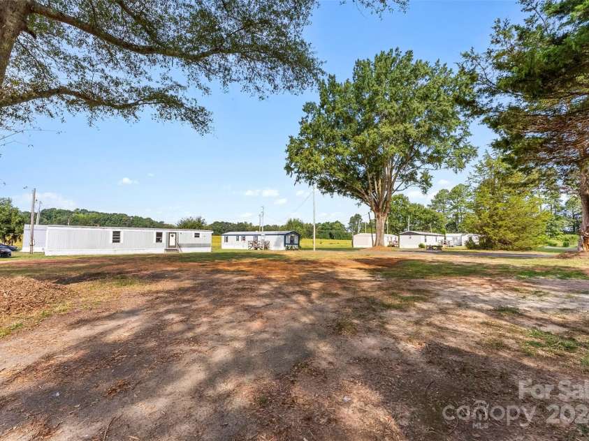 502 Cycle Lane, Dallas, NC 28034.  MLS# CAR4181921, YatesRealty ID 3721. 