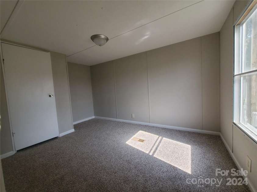 502 Cycle Lane, Dallas, NC 28034.  MLS# CAR4181921, YatesRealty ID 3721. 