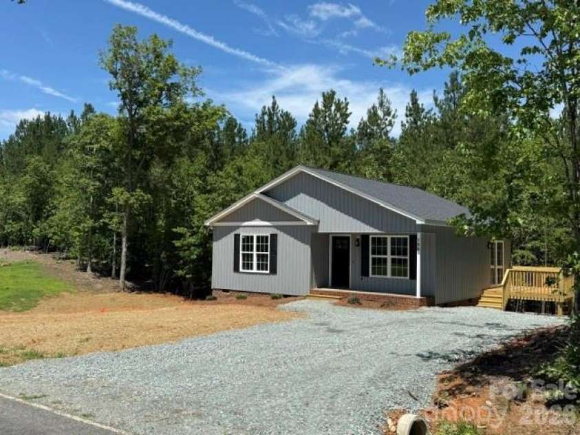 188 Walnut Road, Lexington, NC 27292.  MLS# CAR4404719, YatesRealty ID 37210. 