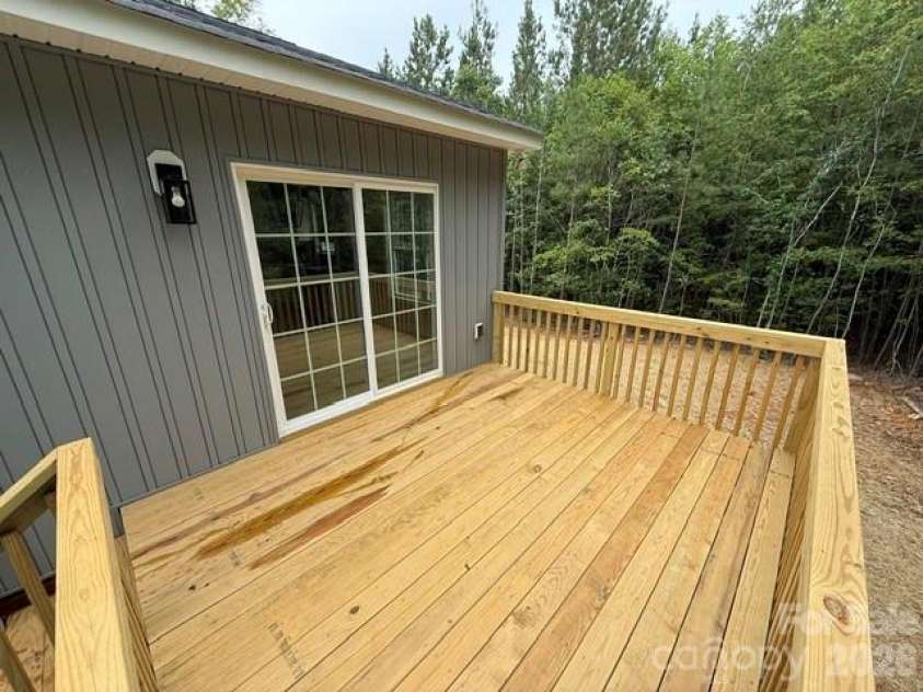 188 Walnut Road, Lexington, NC 27292.  MLS# CAR4404719, YatesRealty ID 37210. 