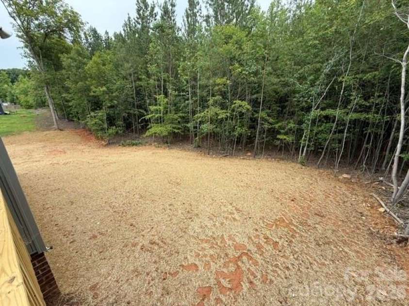 188 Walnut Road, Lexington, NC 27292.  MLS# CAR4404719, YatesRealty ID 37210. 
