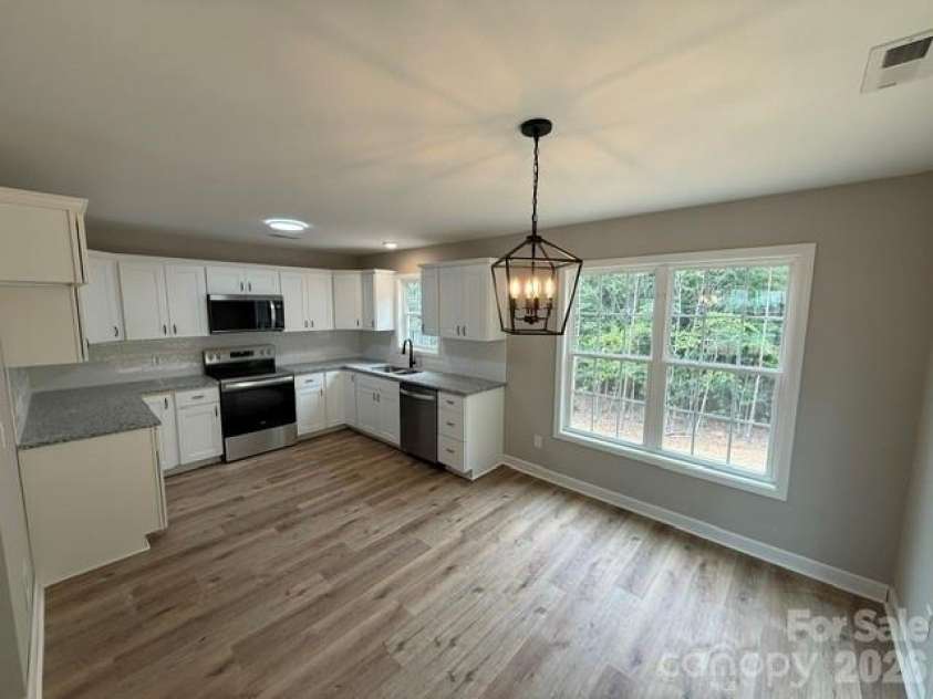 188 Walnut Road, Lexington, NC 27292.  MLS# CAR4404719, YatesRealty ID 37210. 