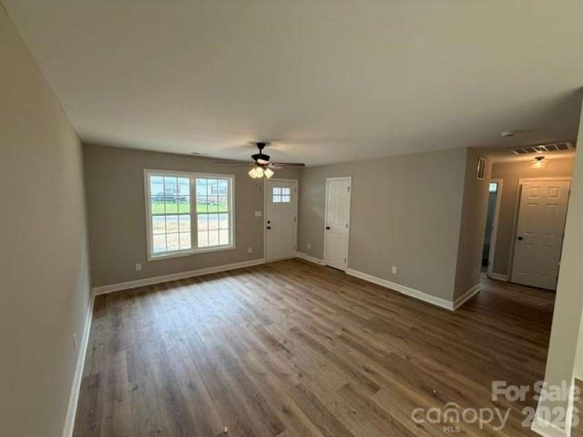 188 Walnut Road, Lexington, NC 27292.  MLS# CAR4404719, YatesRealty ID 37210. 