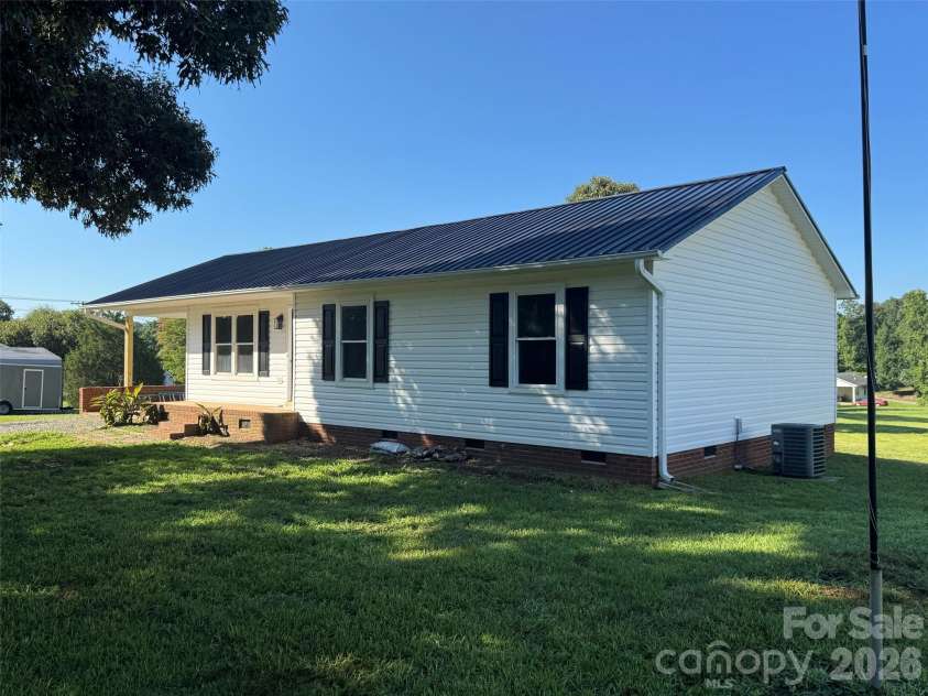 272 Shepps Boat Dock Road, Lexington, NC 27292.  MLS# CAR4404732, YatesRealty ID 37211. 