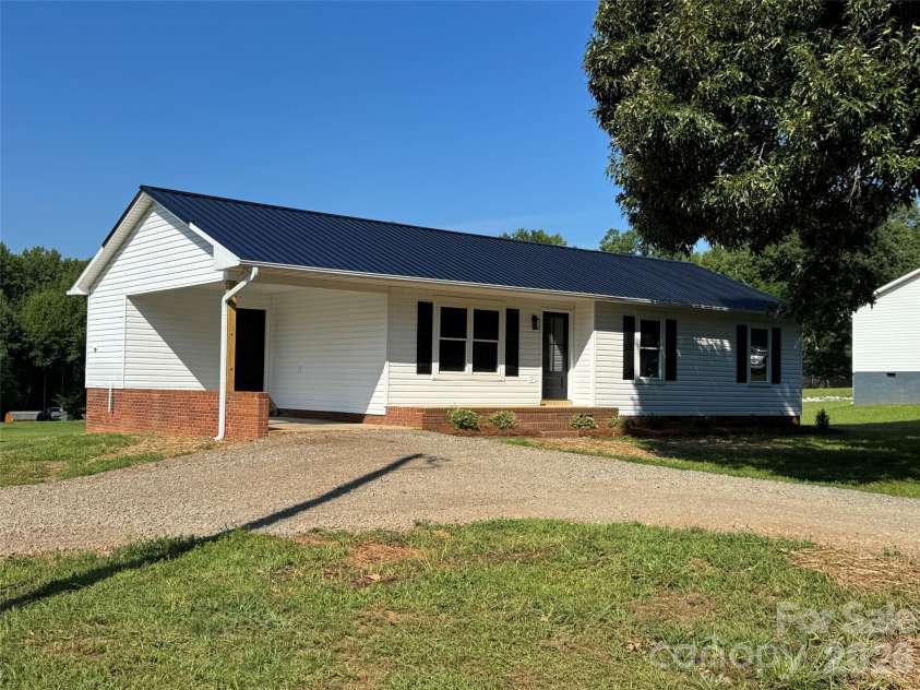 272 Shepps Boat Dock Road, Lexington, NC 27292.  MLS# CAR4404732, YatesRealty ID 37211. 