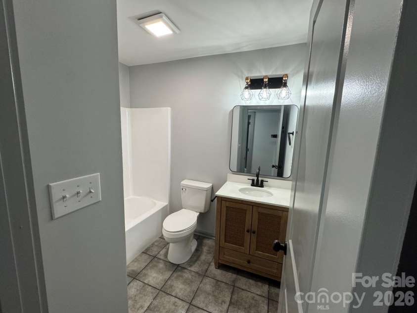 272 Shepps Boat Dock Road, Lexington, NC 27292.  MLS# CAR4404732, YatesRealty ID 37211. 
