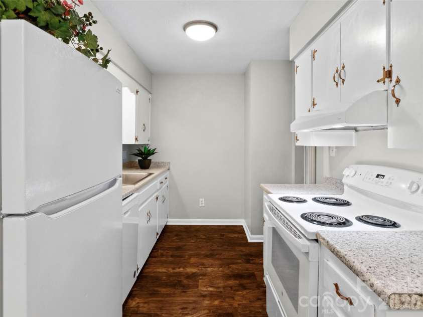 230 School Road, Asheville, NC 28803.  MLS# CAR4404778, YatesRealty ID 37213. 