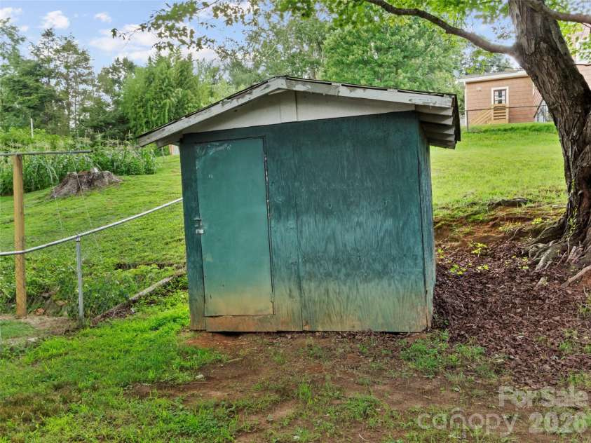 230 School Road, Asheville, NC 28803.  MLS# CAR4404778, YatesRealty ID 37213. 