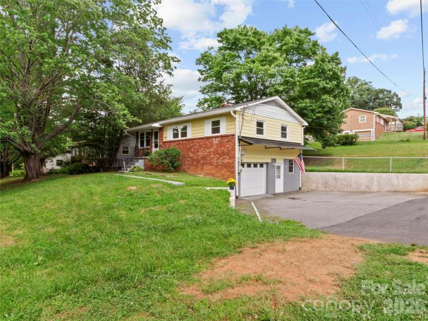 230 School Road, Asheville, NC 28803.  MLS# CAR4404778, YatesRealty ID 37213. 