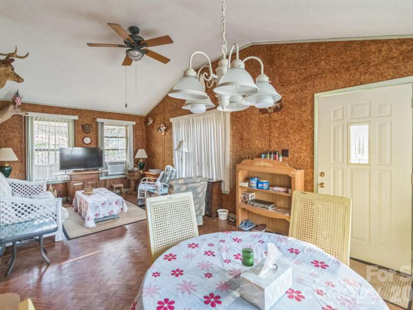 1645 Rolling Hills Road, Ridgeway, SC 29130.  MLS# CAR4404787, YatesRealty ID 37216. 