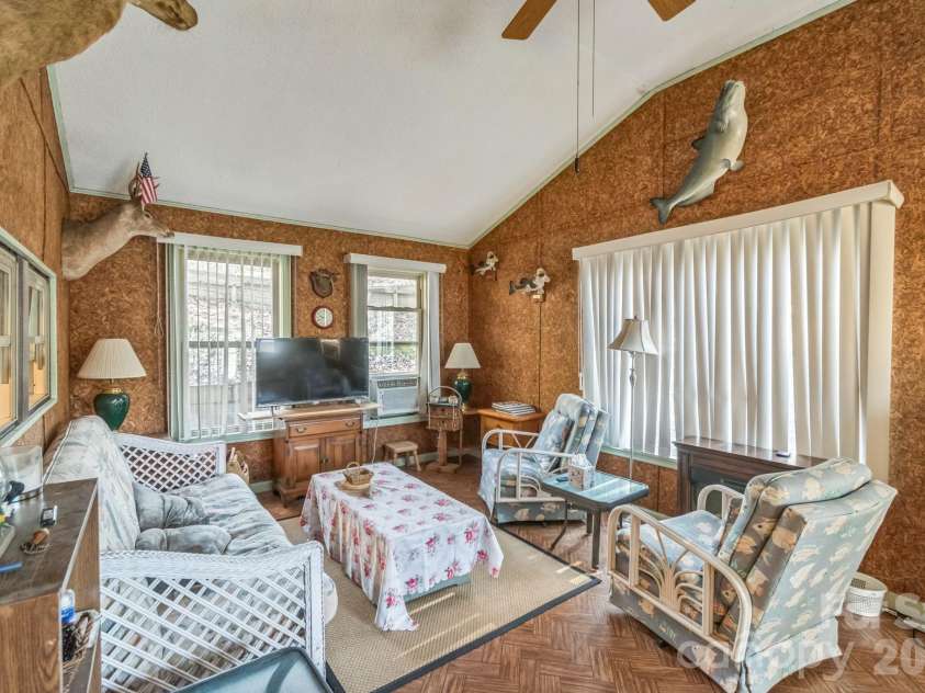 1645 Rolling Hills Road, Ridgeway, SC 29130.  MLS# CAR4404787, YatesRealty ID 37216. 