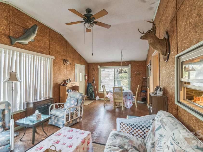 1645 Rolling Hills Road, Ridgeway, SC 29130.  MLS# CAR4404787, YatesRealty ID 37216. 