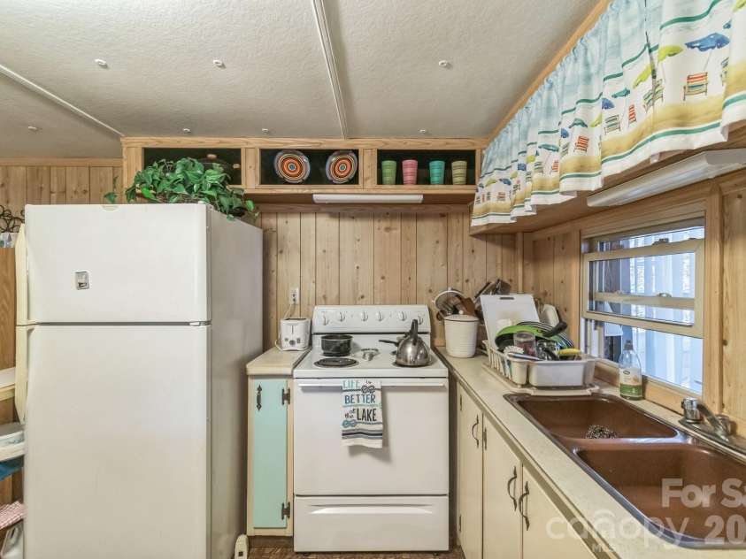 1645 Rolling Hills Road, Ridgeway, SC 29130.  MLS# CAR4404787, YatesRealty ID 37216. 