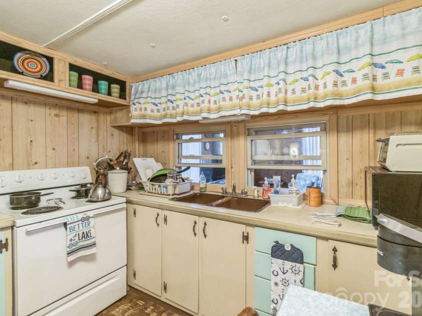 1645 Rolling Hills Road, Ridgeway, SC 29130.  MLS# CAR4404787, YatesRealty ID 37216. 