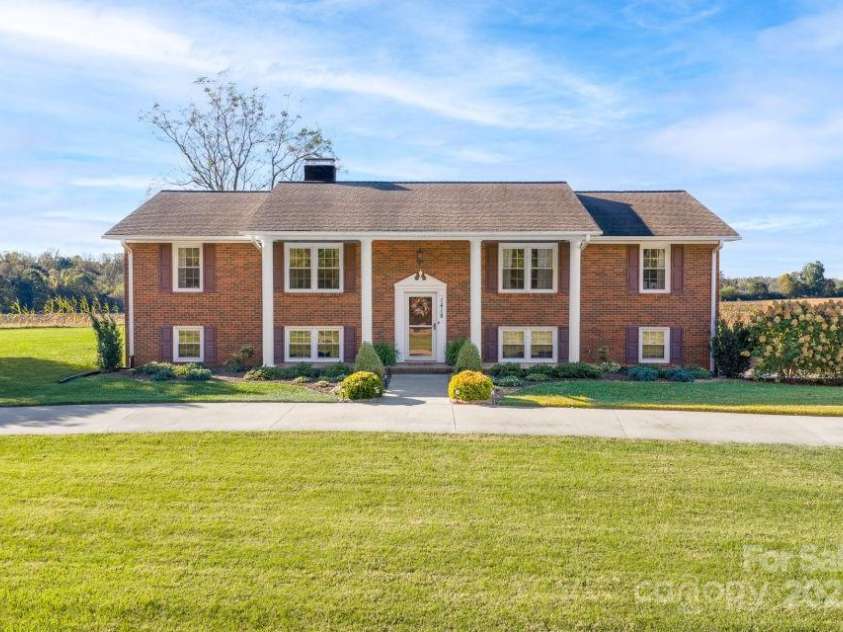 1418 Memorial Highway, Harmony, NC 28634.  MLS# CAR4315790, YatesRealty ID 3722. 