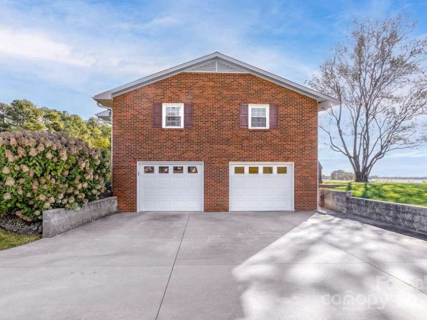 1418 Memorial Highway, Harmony, NC 28634.  MLS# CAR4315790, YatesRealty ID 3722. 