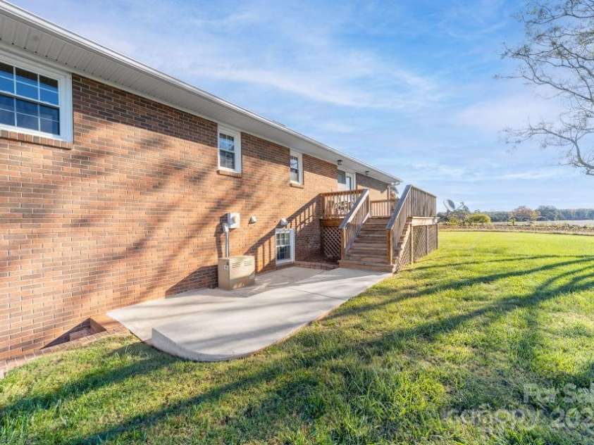 1418 Memorial Highway, Harmony, NC 28634.  MLS# CAR4315790, YatesRealty ID 3722. 