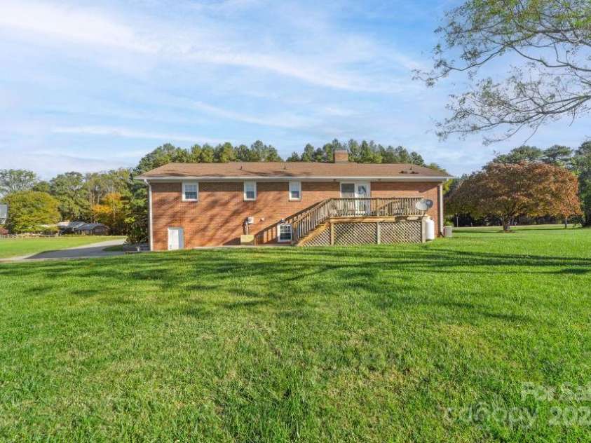 1418 Memorial Highway, Harmony, NC 28634.  MLS# CAR4315790, YatesRealty ID 3722. 