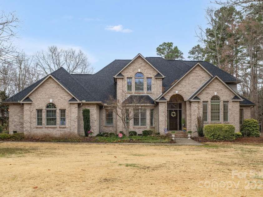 507 Saint Johns Drive, Salisbury, NC 28144.  MLS# CAR4231886, YatesRealty ID 3722. 