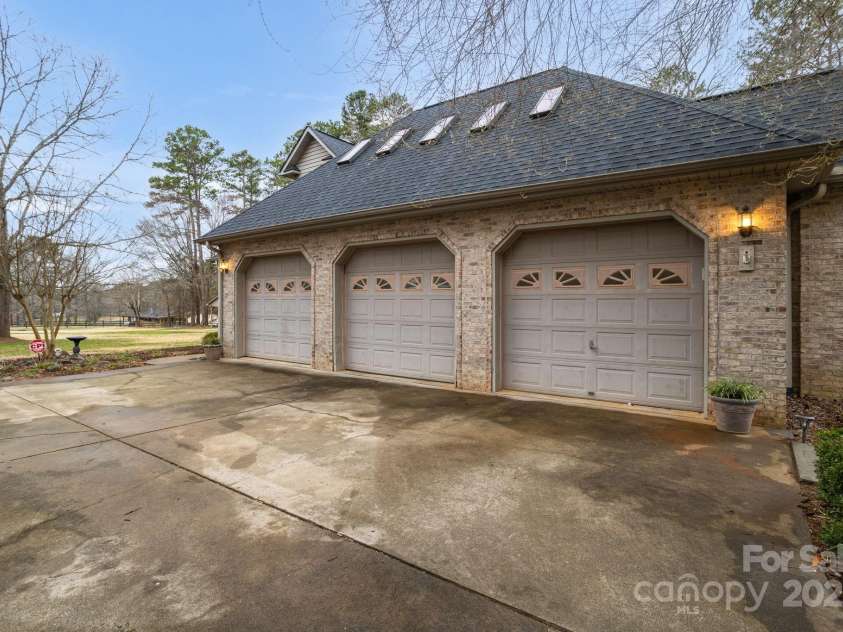 507 Saint Johns Drive, Salisbury, NC 28144.  MLS# CAR4231886, YatesRealty ID 3722. 