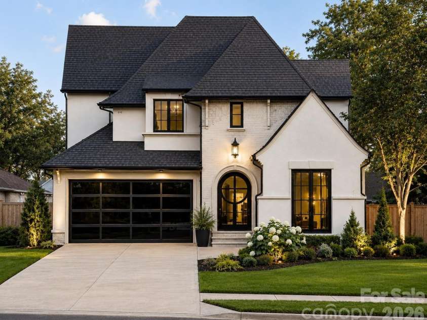 4809 Walden Court, Charlotte, NC 28210.  MLS# CAR4404781, YatesRealty ID 37220. 