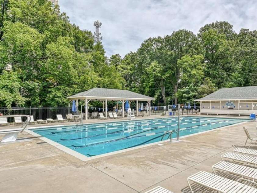 4809 Walden Court, Charlotte, NC 28210.  MLS# CAR4436097, YatesRealty ID 37220. 