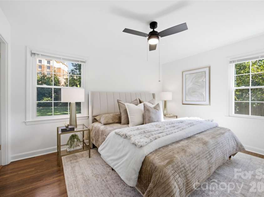 4809 Walden Court, Charlotte, NC 28210.  MLS# CAR4436097, YatesRealty ID 37220. 