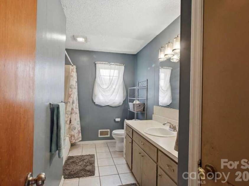 990 Colonial Drive, China Grove, NC 28023.  MLS# CAR4404839, YatesRealty ID 37224. 