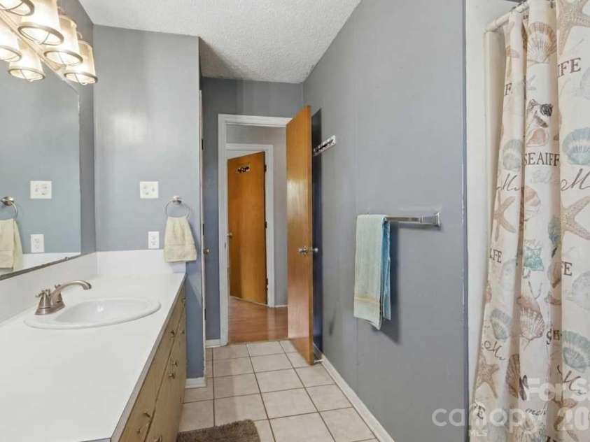 990 Colonial Drive, China Grove, NC 28023.  MLS# CAR4404839, YatesRealty ID 37224. 